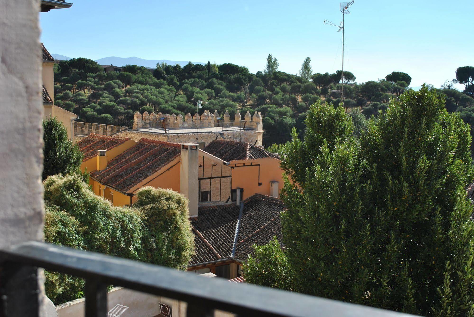 Hospedaje La Juderia Segovia Exteriör bild